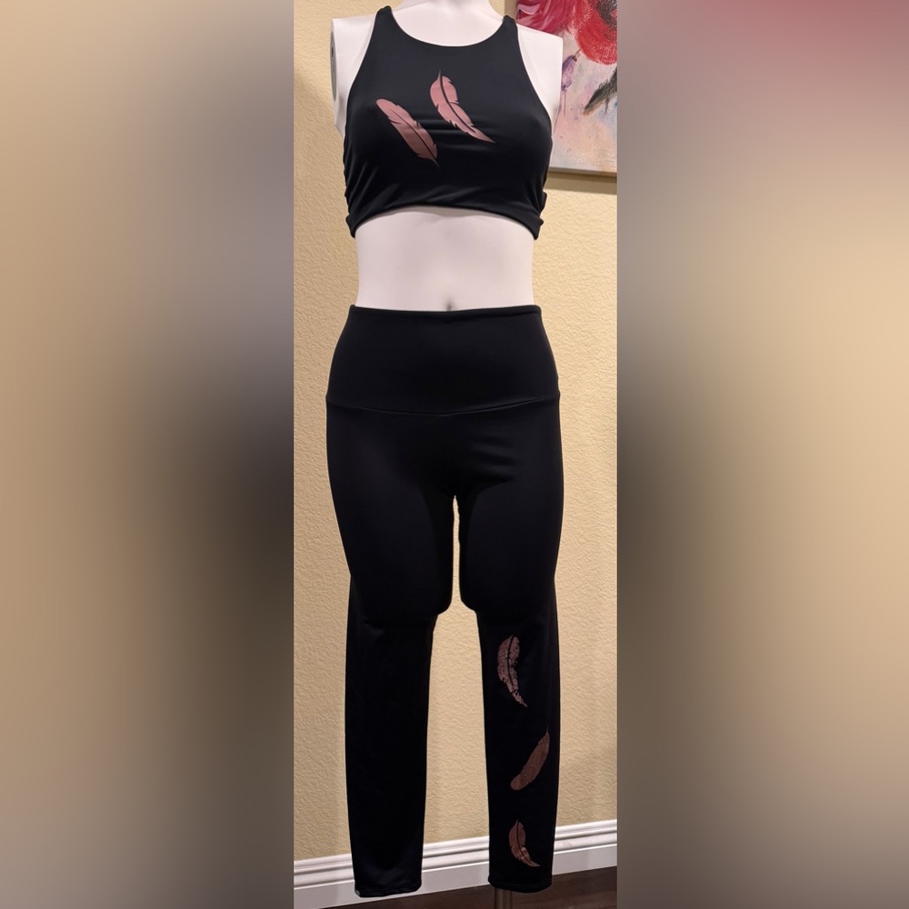 Preowned Onzie Foil Feather Crop Top (M/L) & Leggings (S/M) Set Black/Rose Gold
